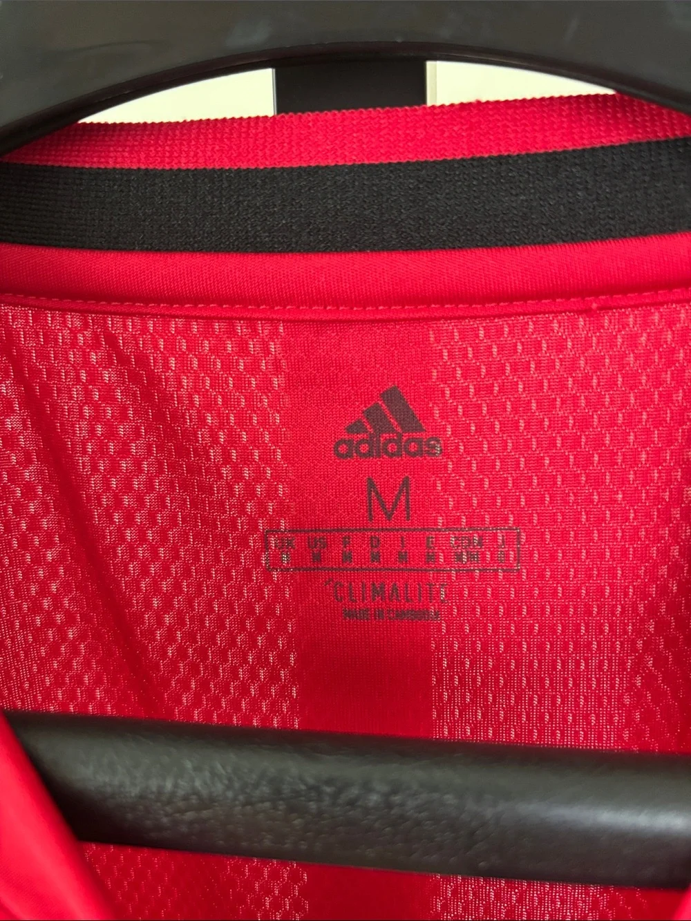 adidas Red Manchester United Short-Sleeve Jersey with Gold Chevrolet Badge